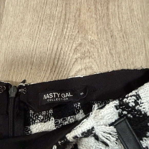 Nasty Gal Tweed Skort Black White Mid Waist Size S - Picture 5 of 5